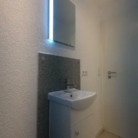 Moderne Helle 2,5 Zimmer Wohnung Mit Grossem Bad Und Kueche In Trossingen Extérieur photo