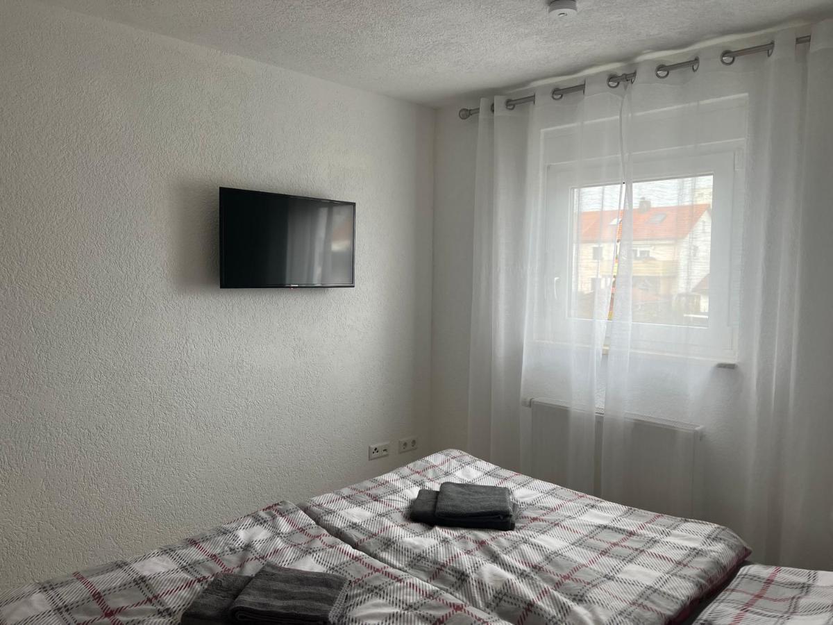 Appartement Moderne Helle 2,5 Mit Grossem Bad Und Kueche In *