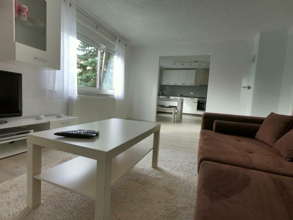 Moderne Helle 2,5 Mit Grossem Bad Und Kueche In Appartement