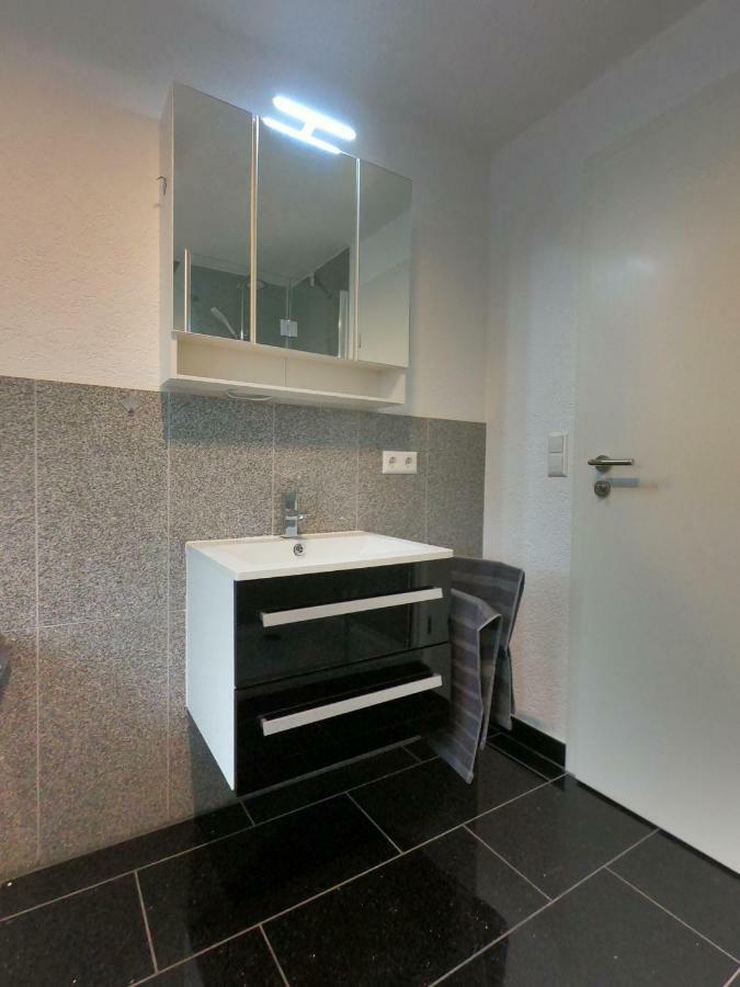 Appartement Moderne Helle 2,5 Mit Grossem Bad Und Kueche In Trossingen